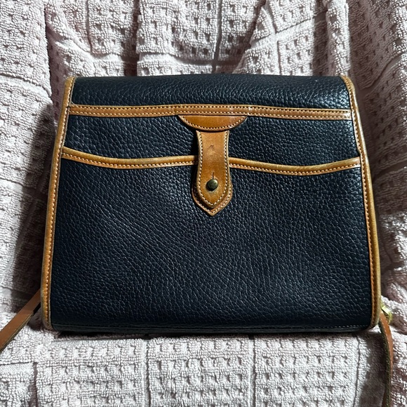 Vintage Dooney & Bourke Black and Brown All-Weather Leather Crossbody Bag πΌππΌπ - Picture 3 of 13